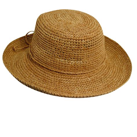 Raffia hat 